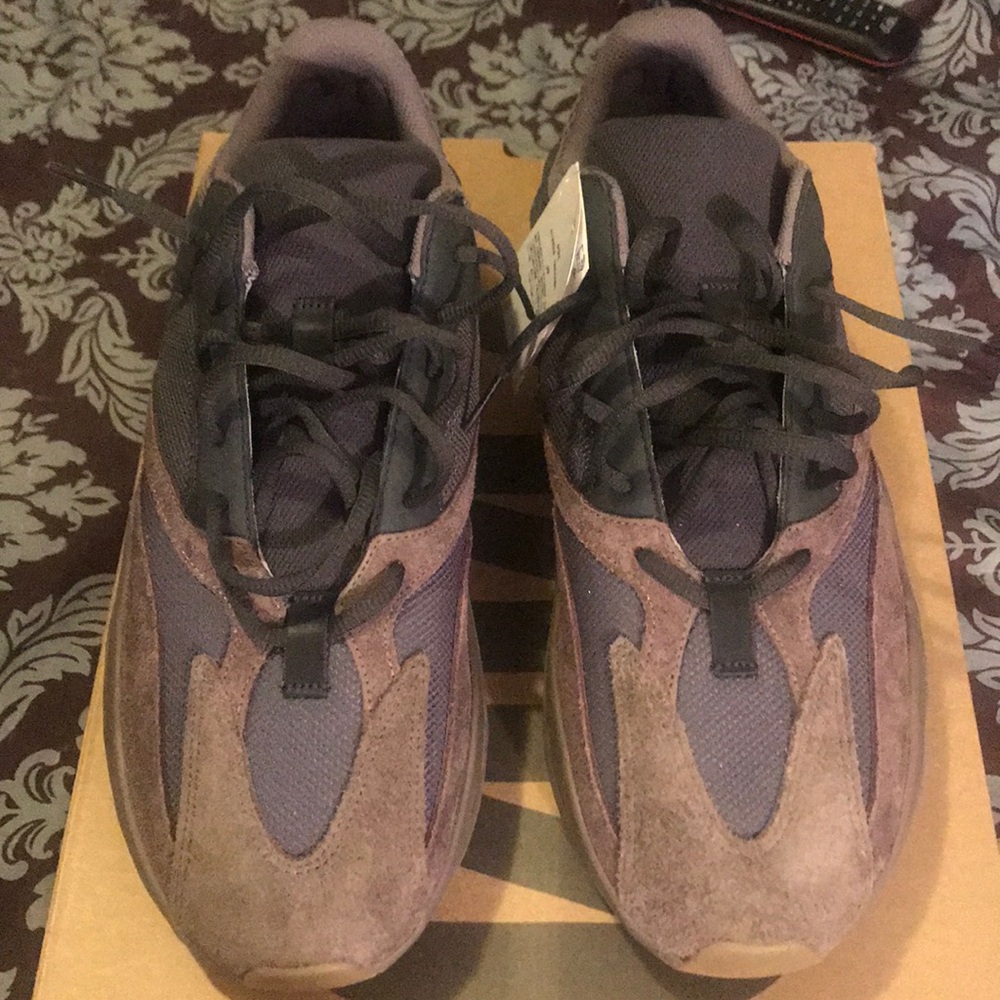 Yeezy Boost 700 “Muave”